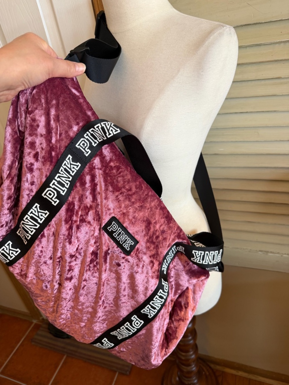 PINK Victoria's Secret Crushed Velvet Duffle Bag - Rose Pink - Picture 2 of 7
